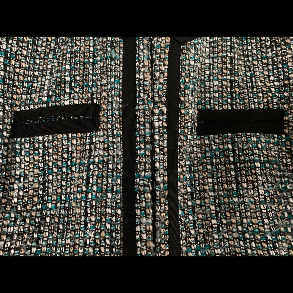 Blazer - Picture 3 of 4